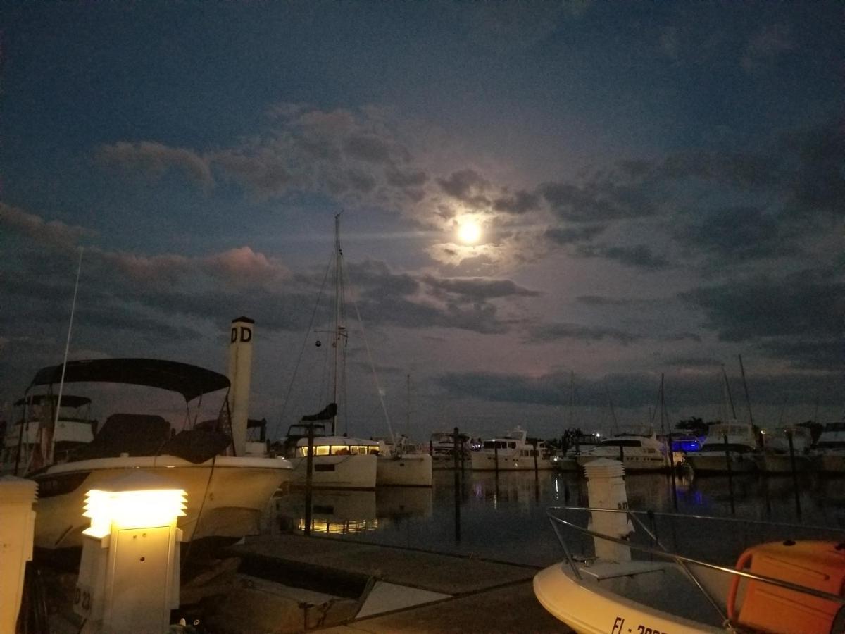 Marina Getaway On The Water! Naples Exterior foto