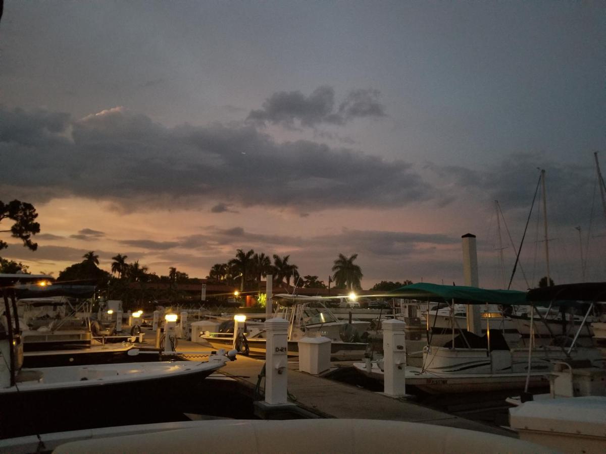 Marina Getaway On The Water! Naples Exterior foto